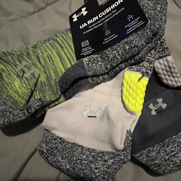 UA Run Cushion Socks - Picture 2 of 4